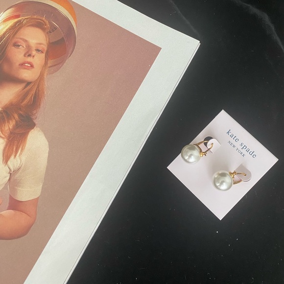 kate spade Jewelry - 🆕 Kate Spade Signature Pearl Drop Earrings - white
